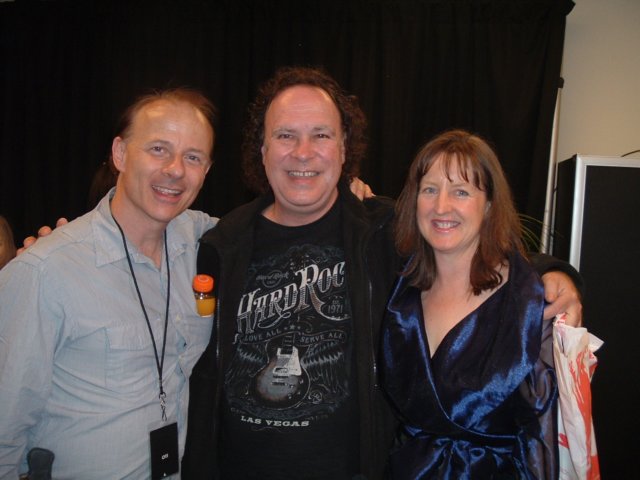 gregandlibbywithourmateprobyngregoryfromthebeachboysandbrianwilsonsband.jpg